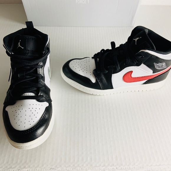 BOYS FORCE 1 LV8 UTILITY - Picture 3 of 7